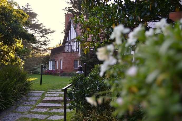 Imagen de los exteriores del Hotel L'auberge, PUNTA DEL ESTE. Foto 10