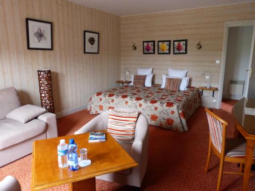 Imagen de la habitación del Hotel L'aubinière. Foto 7