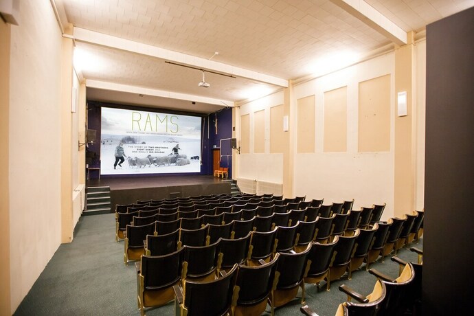 Imagen de los interiores del Hotel Laugar. Foto 22