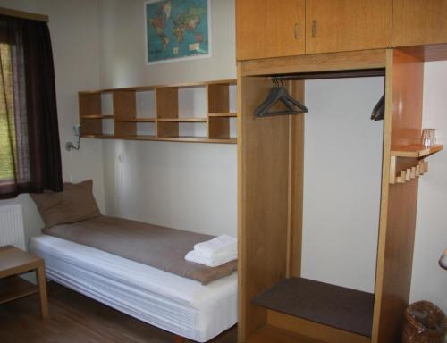 Imagen de la habitación del Hotel Laugarh&oacute;ll with natural hot spring. Foto 2