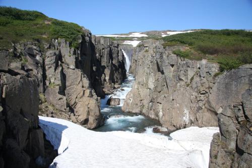 Imagen de los exteriores del Hotel Laugarh&oacute;ll with natural hot spring. Foto 4