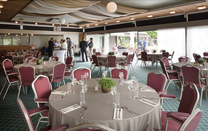 Imagen del bar/restaurante del Hotel Laurabos. Foto 5