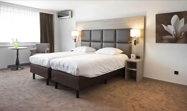 Imagen de la habitación del Hotel Laurabos. Foto 15
