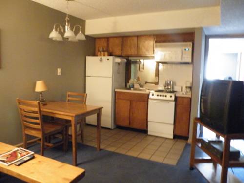 Imagen de la habitación del Hotel Laurel Inn Condominium. Foto 16