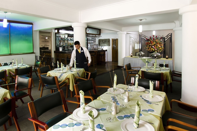 Imagen del bar/restaurante del Hotel Laureles 70. Foto 2