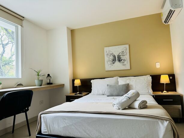 Imagen de la habitación del Hotel Laureles Guest House. Foto 18