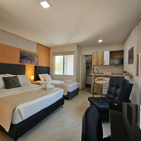 Imagen de la habitación del Hotel Laureles Guest House. Foto 19