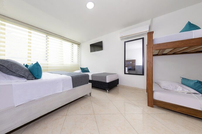 Imagen de la habitación del Hotel Laureles Palo Alto. Foto 12