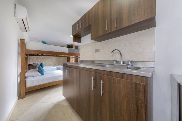 Imagen de la habitación del Hotel Laureles Palo Alto. Foto 15