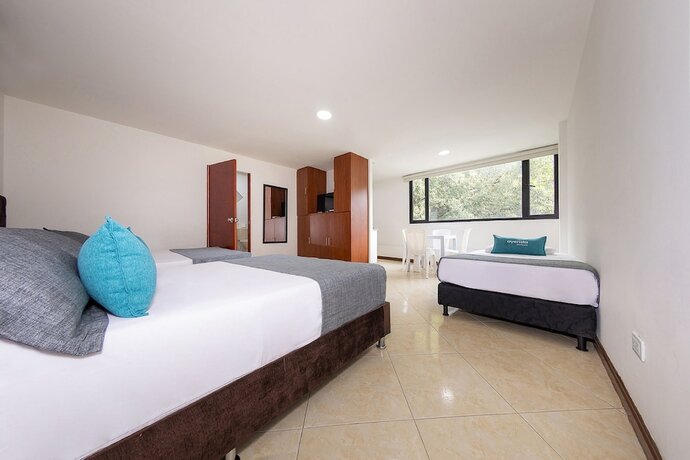 Imagen de la habitación del Hotel Laureles Palo Alto. Foto 17