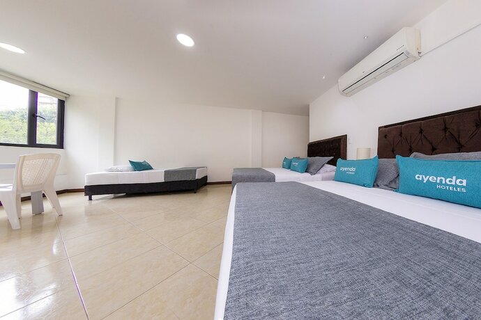 Imagen de la habitación del Hotel Laureles Palo Alto. Foto 20