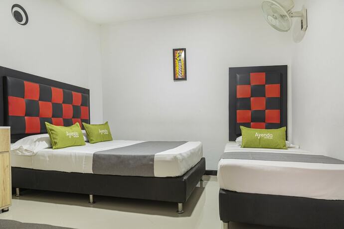 Imagen de la habitación del Hotel Laureles de Aburra Medellin. Foto 17