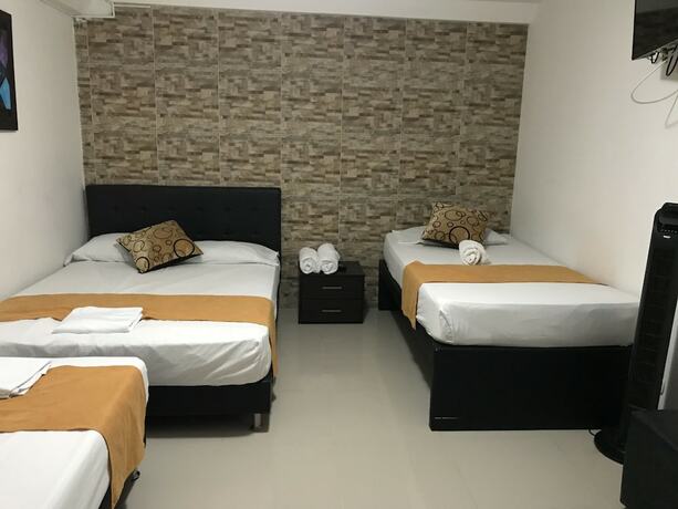 Imagen de la habitación del Hotel Laureles de Aburra Medellin. Foto 30