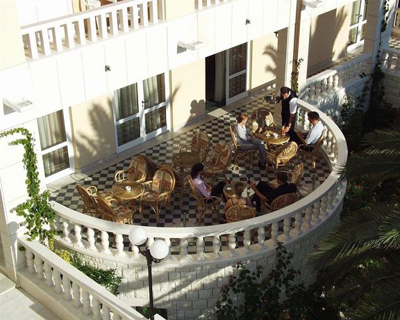 Imagen general del Hotel Laurentum. Foto 2