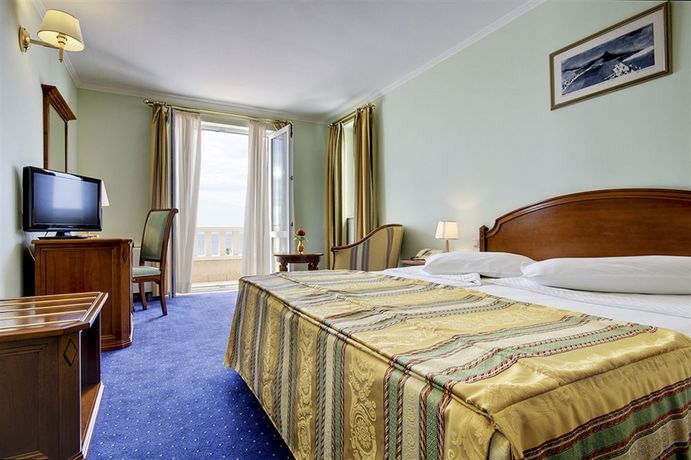 Imagen de los interiores del Hotel Laurentum. Foto 14