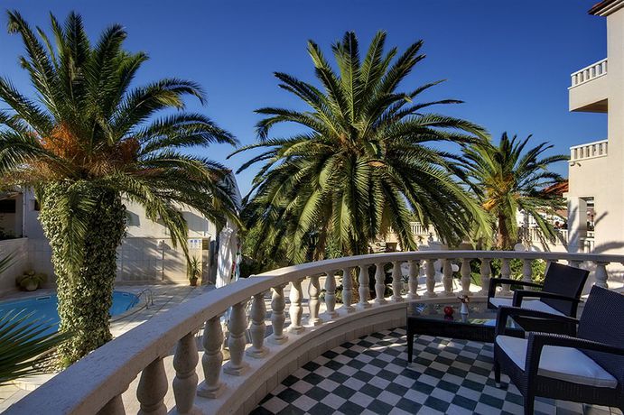 Imagen de los interiores del Hotel Laurentum. Foto 16