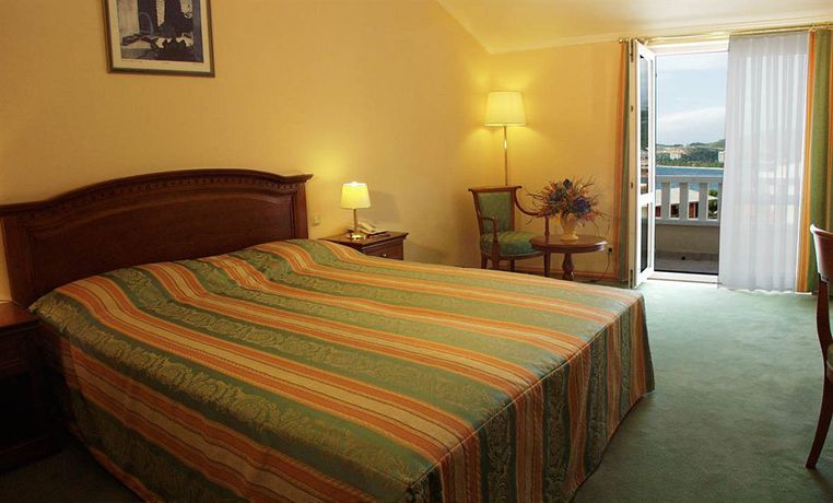 Imagen de la habitación del Hotel Laurentum. Foto 10