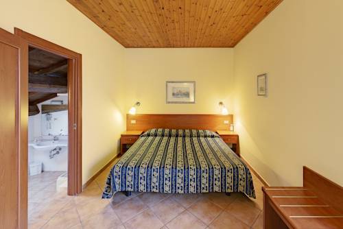 Imagen de la habitación del Hotel Lauri. Foto 5