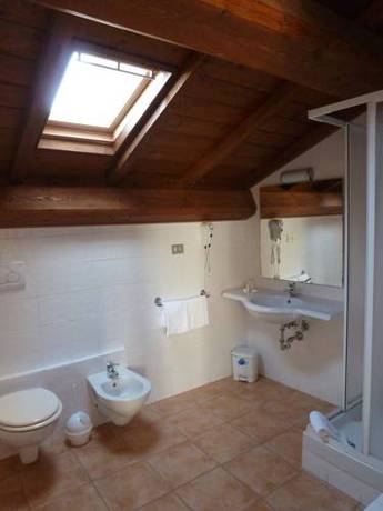 Imagen de la habitación del Hotel Lauri. Foto 15