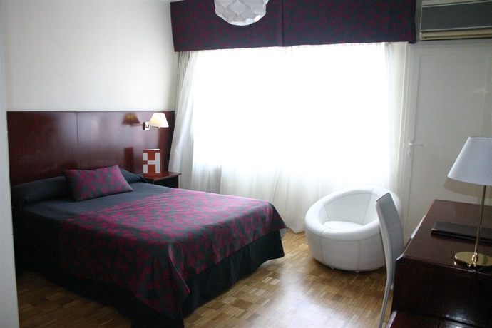 Imagen de la habitación del Hotel Lauria, Tarragona. Foto 5