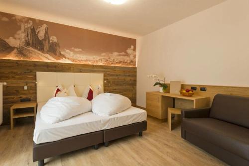 Imagen de la habitación del Hotel Laurin, Dobbiaco. Foto 7