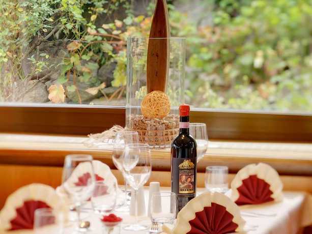 Imagen del bar/restaurante del Hotel Laurin, Dorf - Paese. Foto 5