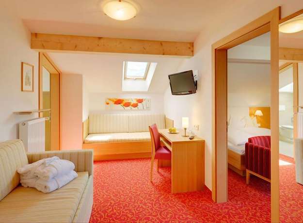 Imagen general del Hotel Laurin, Dorf - Paese. Foto 1