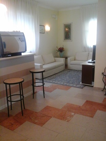 Imagen del bar/restaurante del Hotel Laurin, Lido Di Camaiore. Foto 5