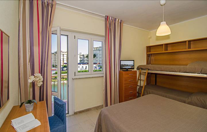 Imagen de la habitación del Hotel Laurin, Lido Di Camaiore. Foto 18