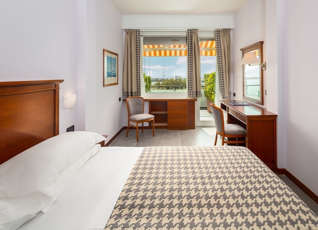 Imagen de la habitación del Hotel Laurin, Santa Margherita Ligure. Foto 4