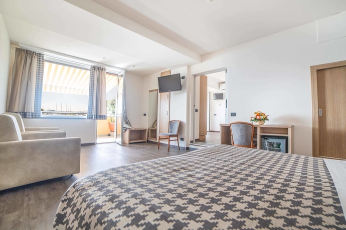 Imagen de la habitación del Hotel Laurin, Santa Margherita Ligure. Foto 7