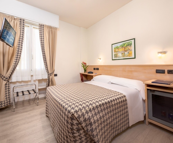 Imagen de la habitación del Hotel Laurin, Santa Margherita Ligure. Foto 9