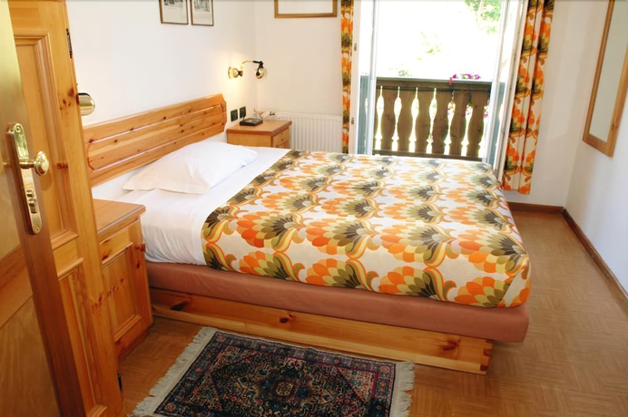 Imagen de la habitación del Hotel Laurino. Foto 8