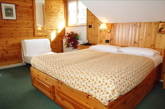 Imagen de la habitación del Hotel Laurino. Foto 10