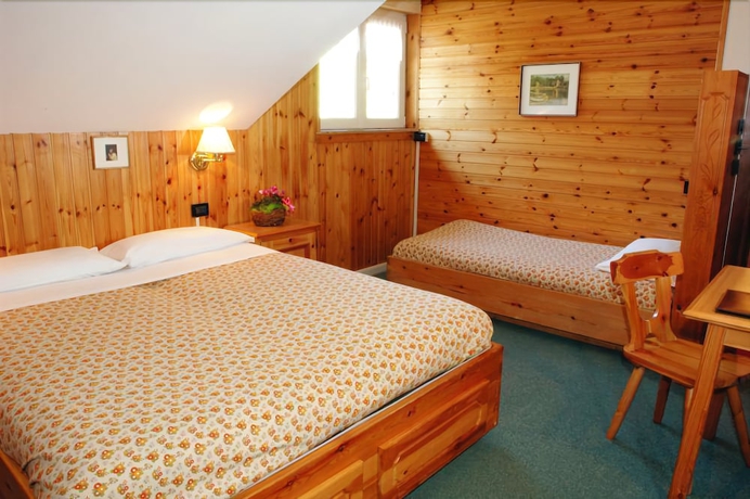 Imagen de la habitación del Hotel Laurino. Foto 11