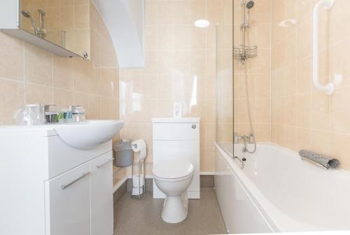 Imagen de la habitación del Hotel Lauriston. Foto 10