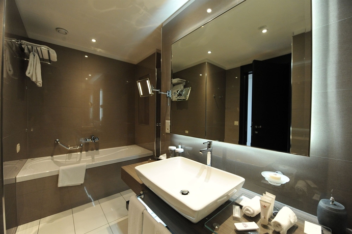 Imagen de la habitación del Hotel Lausanne Palace. Foto 5