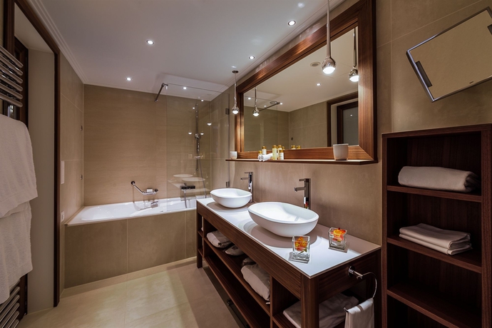 Imagen de la habitación del Hotel Lausanne Palace. Foto 6