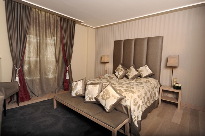 Imagen de la habitación del Hotel Lausanne Palace. Foto 7