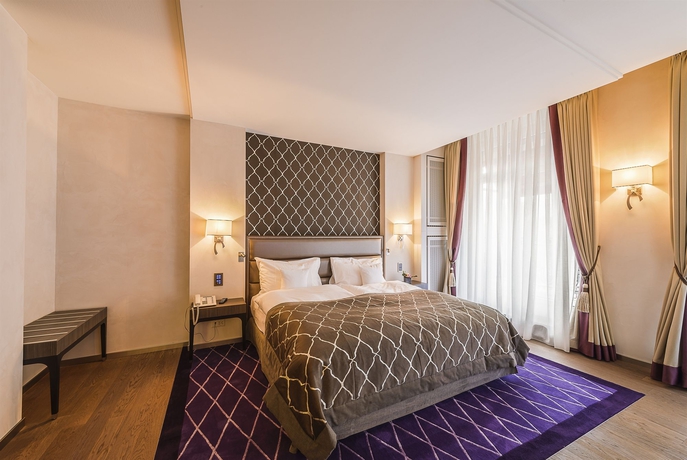 Imagen de la habitación del Hotel Lausanne Palace. Foto 8