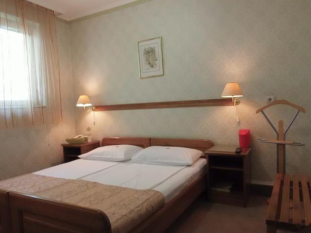 Imagen de la habitación del Hotel Lav, Belgrado. Foto 9