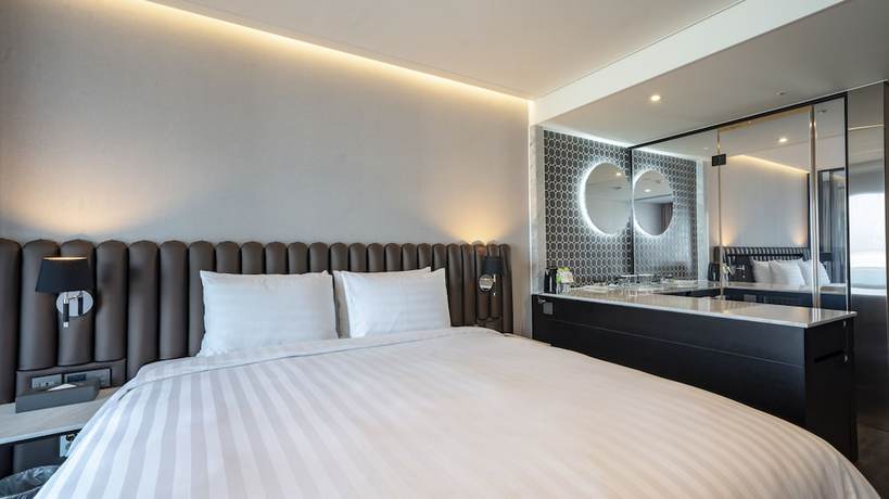 Imagen de la habitación del Hotel Lavalse. Foto 16