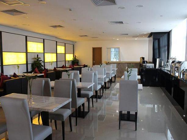 Imagen del bar/restaurante del Hotel Lavande Hotel Wuhan Railway Station Branch. Foto 5