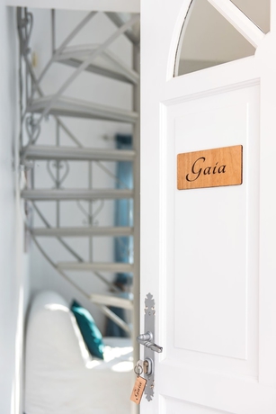 Imagen de la habitación del Hotel Lavarock Villa. Foto 15