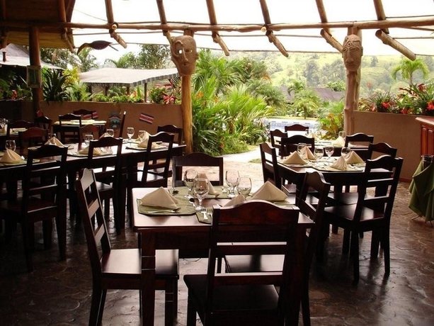 Imagen del bar/restaurante del Hotel Lavas Tacotal. Foto 4