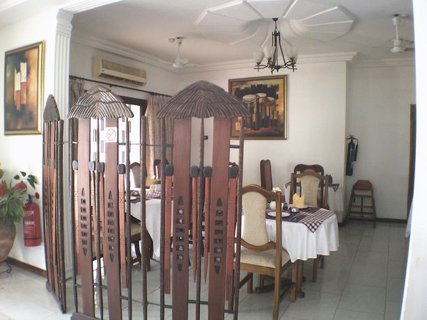 Imagen del bar/restaurante del Hotel Lavender Lodge, Dzorwulu. Foto 3