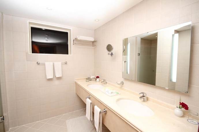 Imagen de la habitación del Hotel Lavender Sharjah. Foto 15