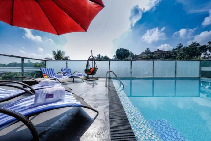 Imagen de la piscina del Hotel Lavendish Hills Kandy. Foto 12