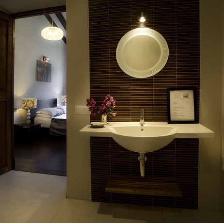 Imagen de la habitación del Hotel L'avenida. Foto 12