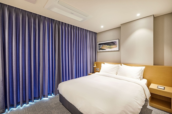 Imagen de la habitación del Hotel Lavi de Atlan. Foto 5